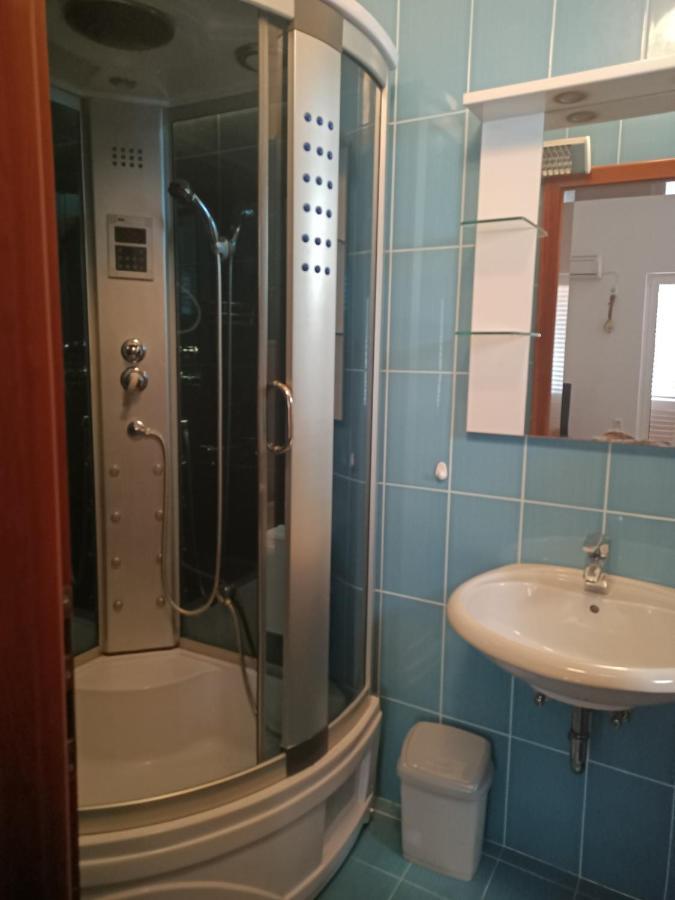 Blue Seagull - Seafront Holiday Home Novi Vinodolski Exterior foto